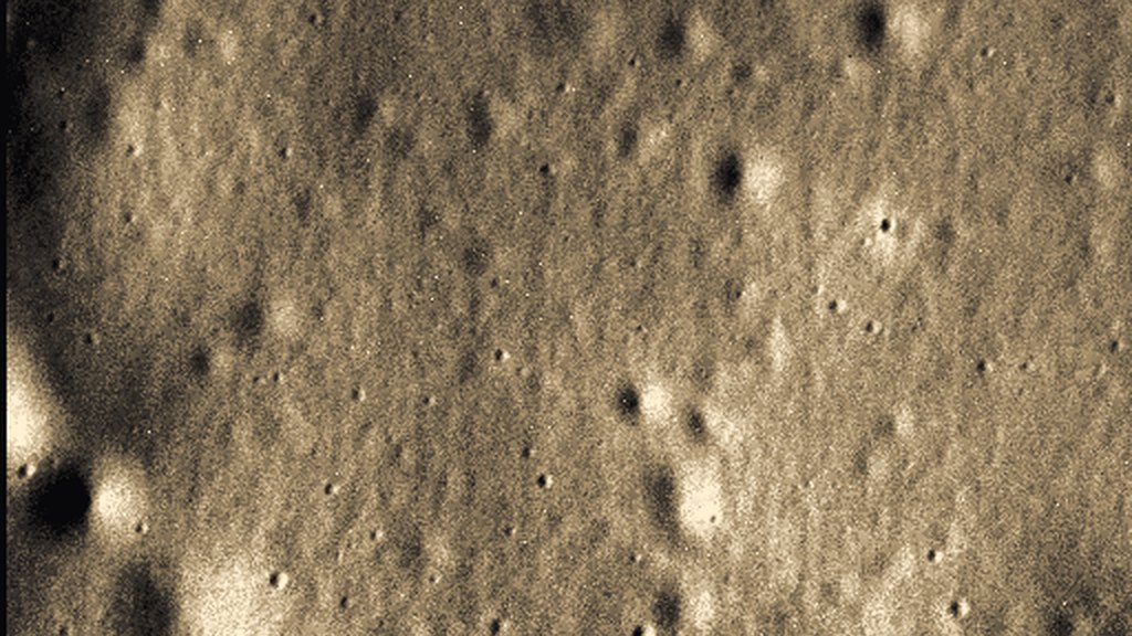 Crop of CN1072716050M, MESSENGER's final image of Mercury