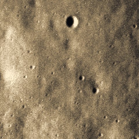 Crop of MESSENGER frame CN1072716038M